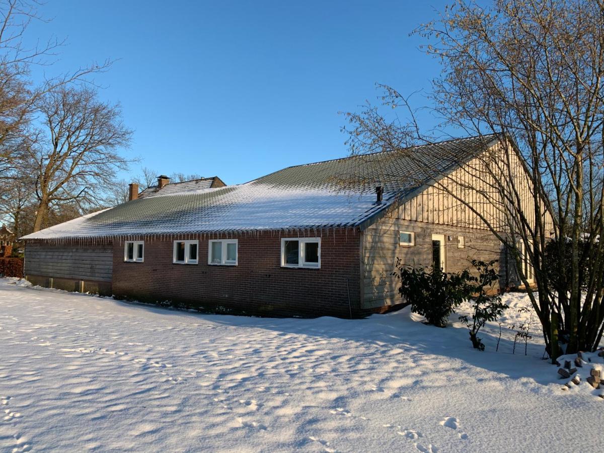 Karibu de Stallen  Daarle Exterior foto