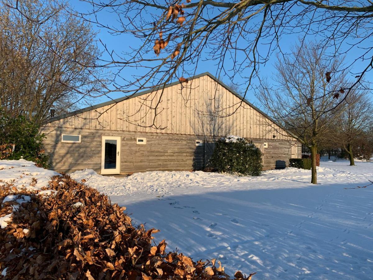 Karibu de Stallen  Daarle Exterior foto